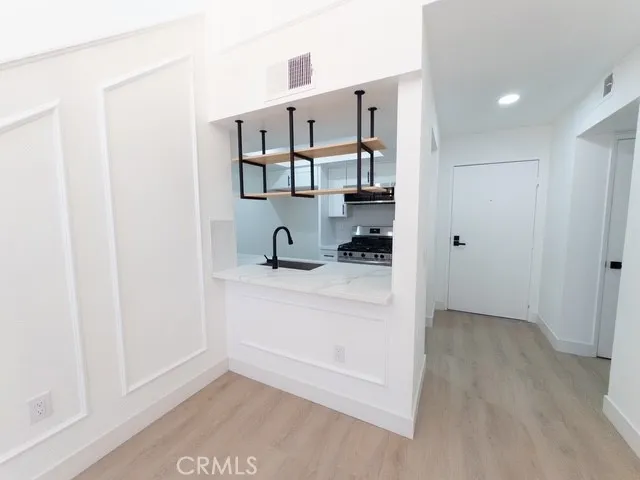 12601 Van Nuys #209 Pacoima, CA 91331