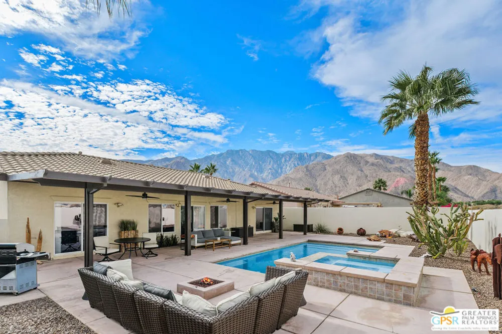 874 Summit Drive Palm Springs, CA 92262