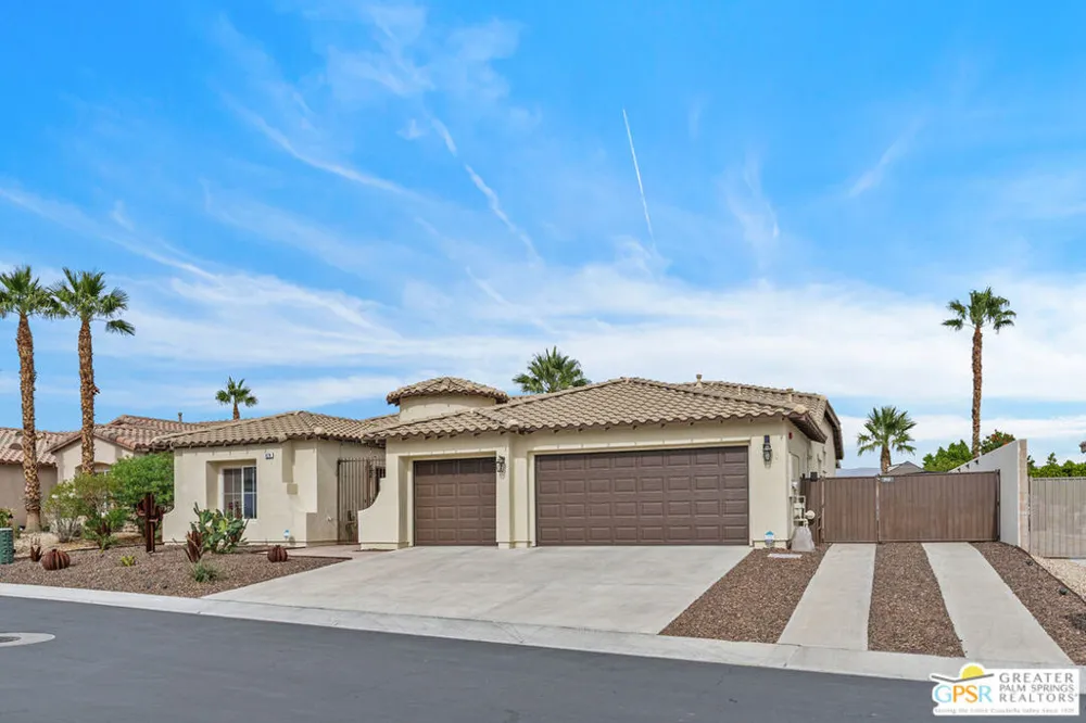 874 Summit Drive Palm Springs, CA 92262