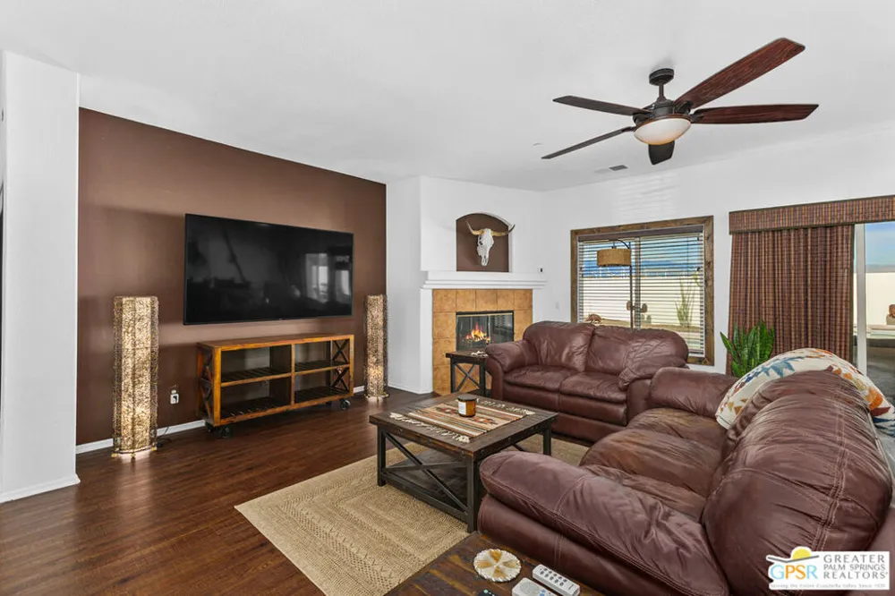 874 Summit Drive Palm Springs, CA 92262