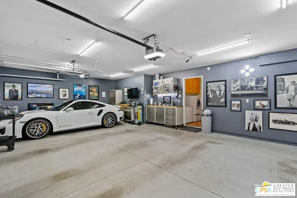 874 Summit Drive Palm Springs, CA 92262