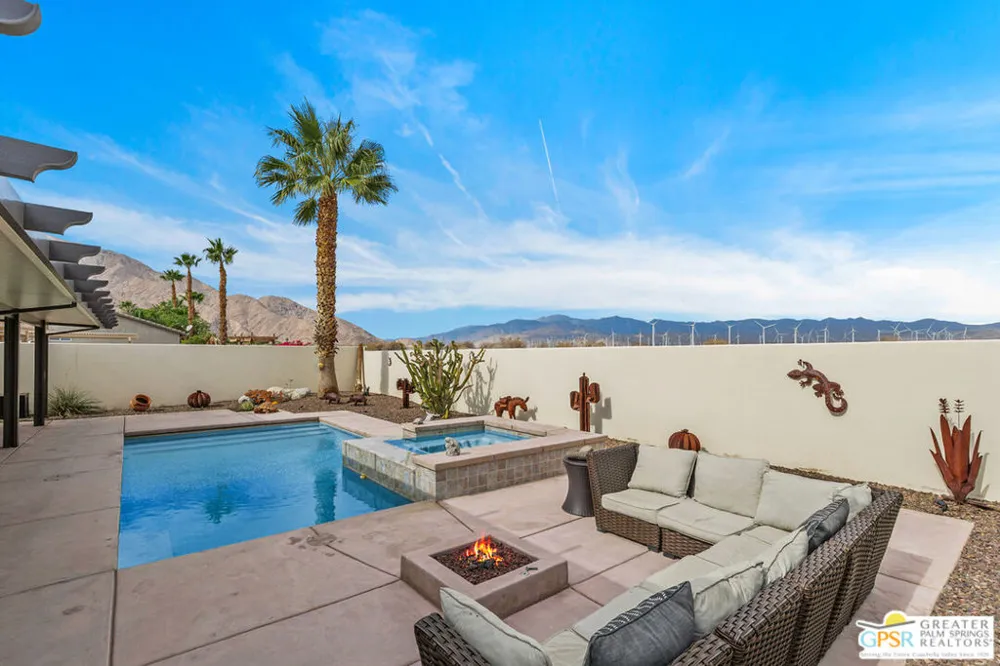 874 Summit Drive Palm Springs, CA 92262