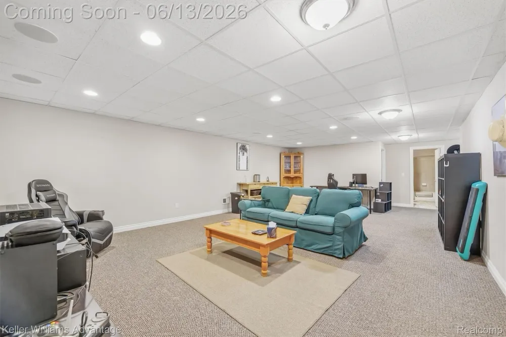 23740 Stoneleigh Drive Lyon Charter Township, MI 48178