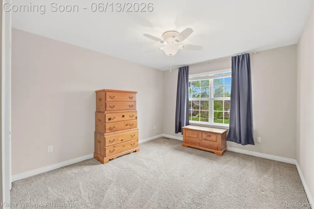23740 Stoneleigh Drive Lyon Charter Township, MI 48178
