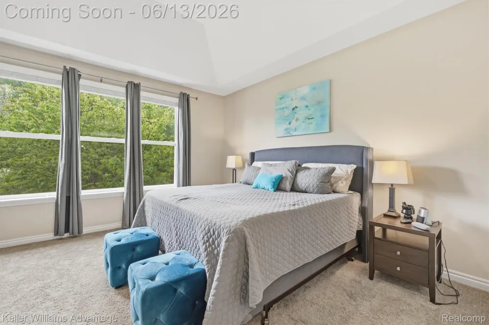 23740 Stoneleigh Drive Lyon Charter Township, MI 48178