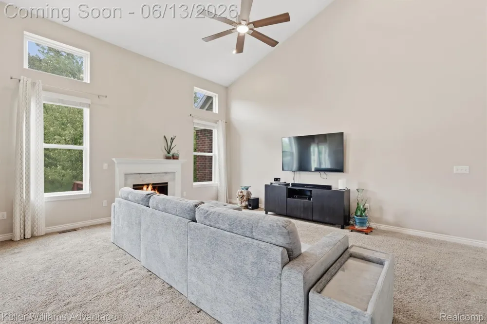 23740 Stoneleigh Drive Lyon Charter Township, MI 48178