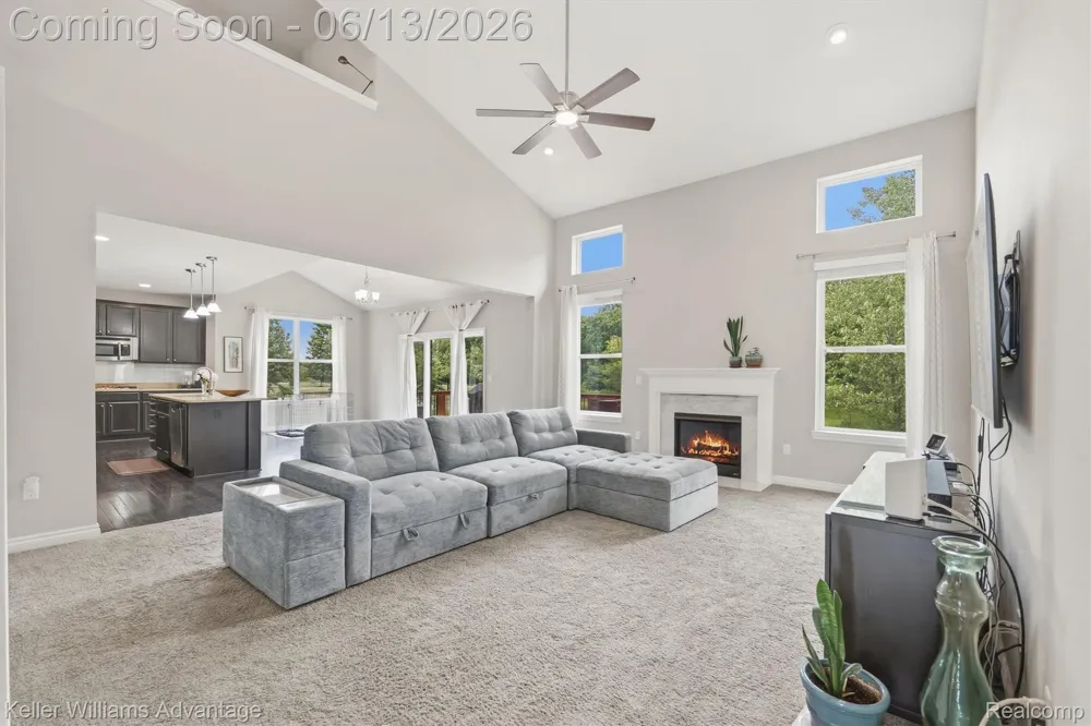 23740 Stoneleigh Drive Lyon Charter Township, MI 48178