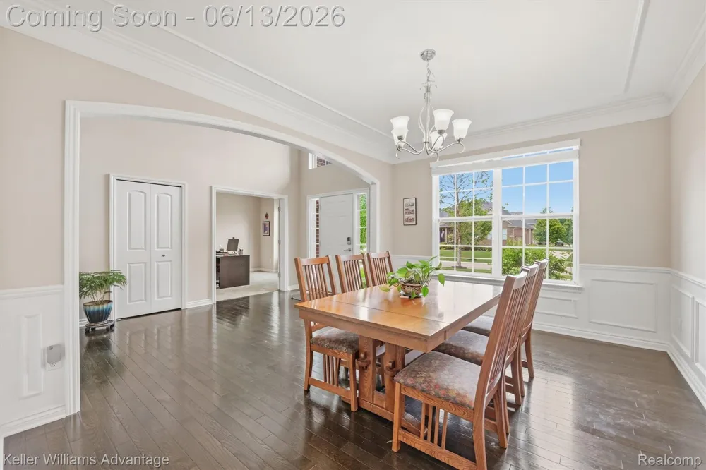 23740 Stoneleigh Drive Lyon Charter Township, MI 48178
