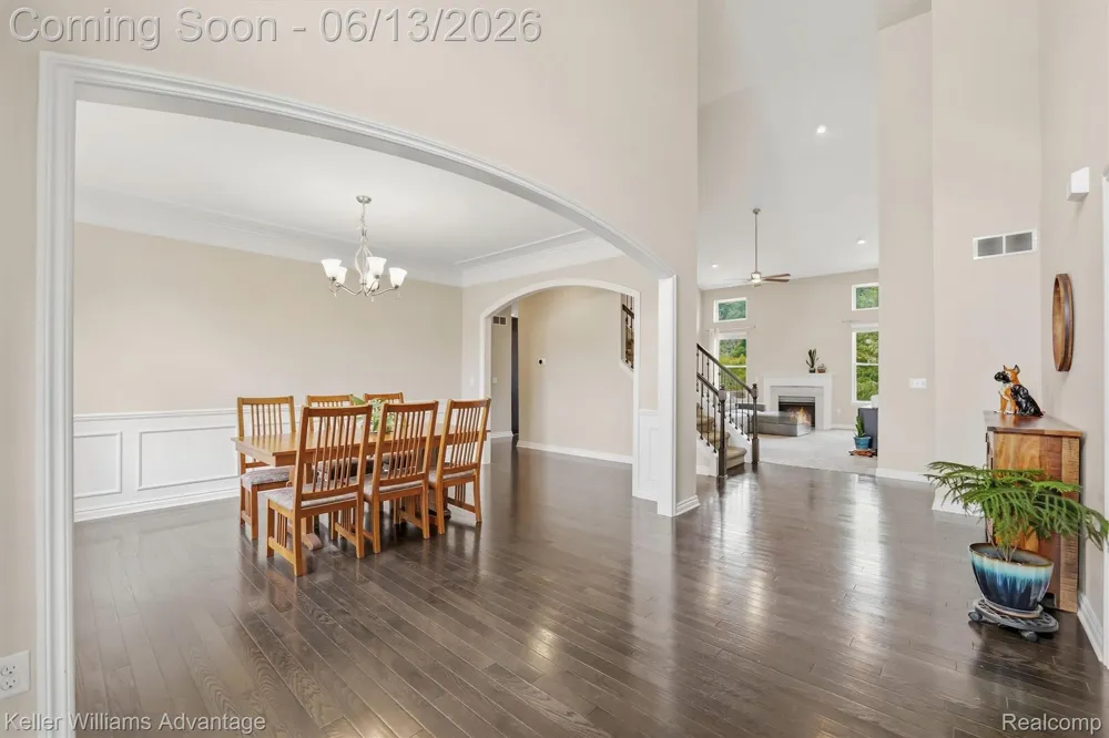 23740 Stoneleigh Drive Lyon Charter Township, MI 48178