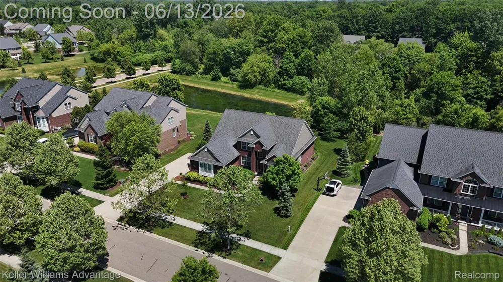 23740 Stoneleigh Drive Lyon Charter Township, MI 48178