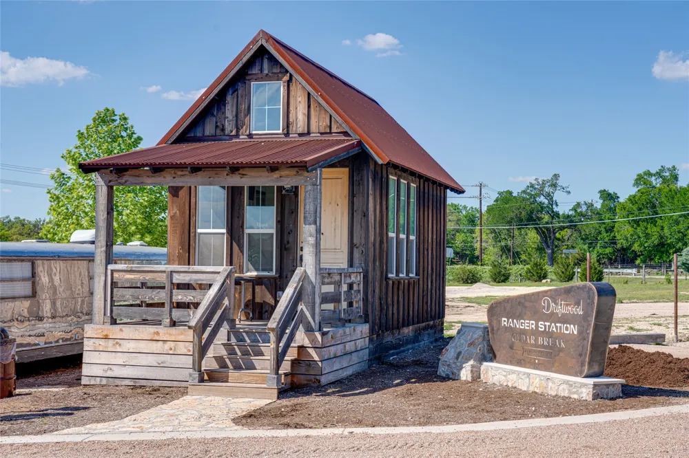 23461 FM 150 #3 Driftwood, TX 78619