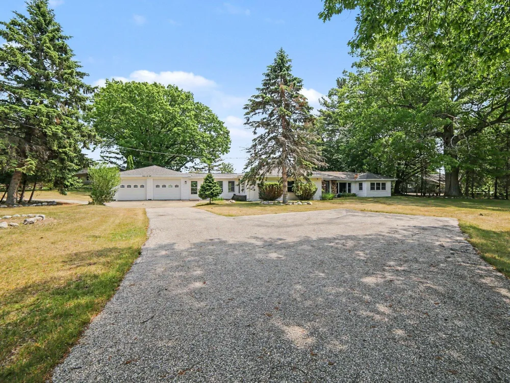 1358 Lakeshore Drive Hamlin Township, MI 49431