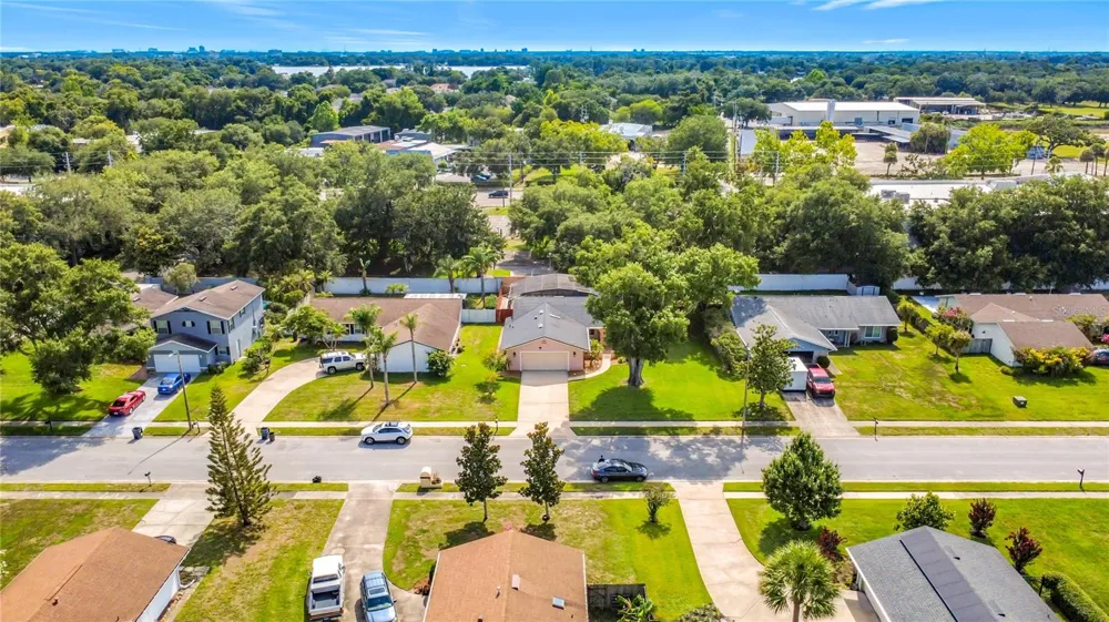 5020 THE OAKS CIRCLE Orlando, FL 32809