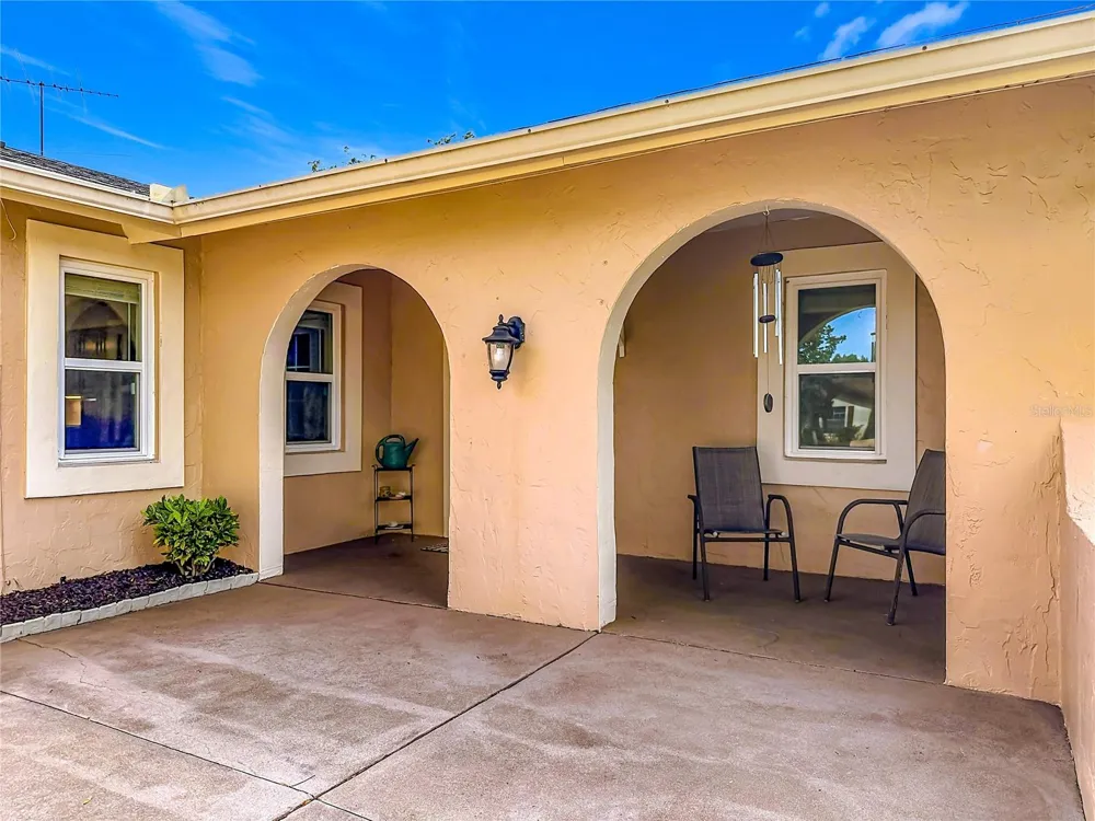 5020 THE OAKS CIRCLE Orlando, FL 32809