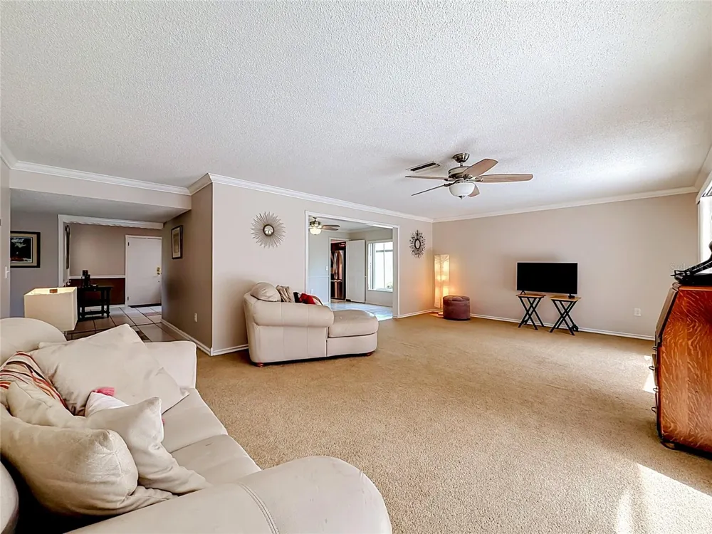 5020 THE OAKS CIRCLE Orlando, FL 32809