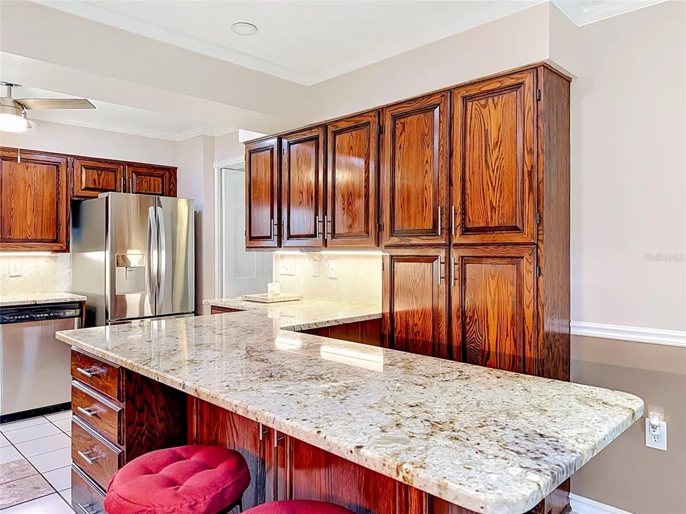 5020 THE OAKS CIRCLE Orlando, FL 32809