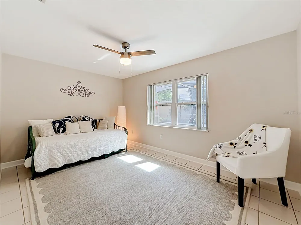 5020 THE OAKS CIRCLE Orlando, FL 32809