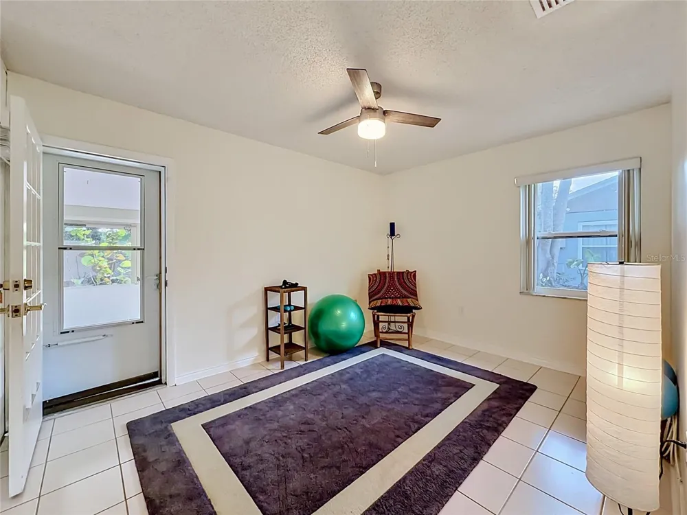 5020 THE OAKS CIRCLE Orlando, FL 32809