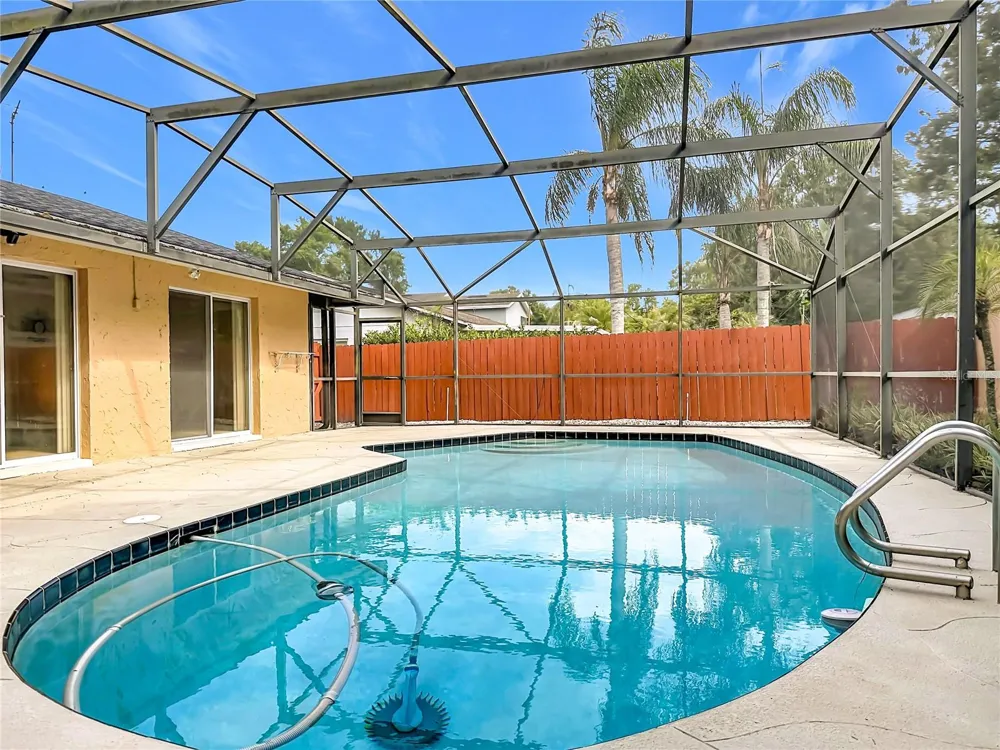 5020 THE OAKS CIRCLE Orlando, FL 32809