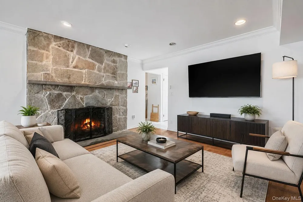 7 Forest Avenue Massapequa, NY 11758