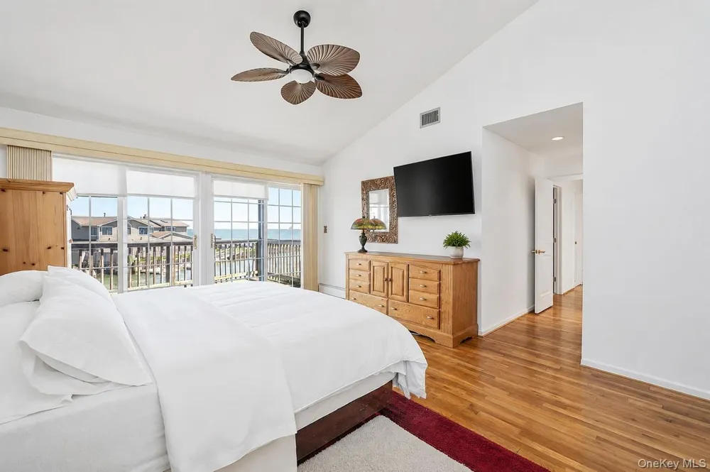 7 Forest Avenue Massapequa, NY 11758
