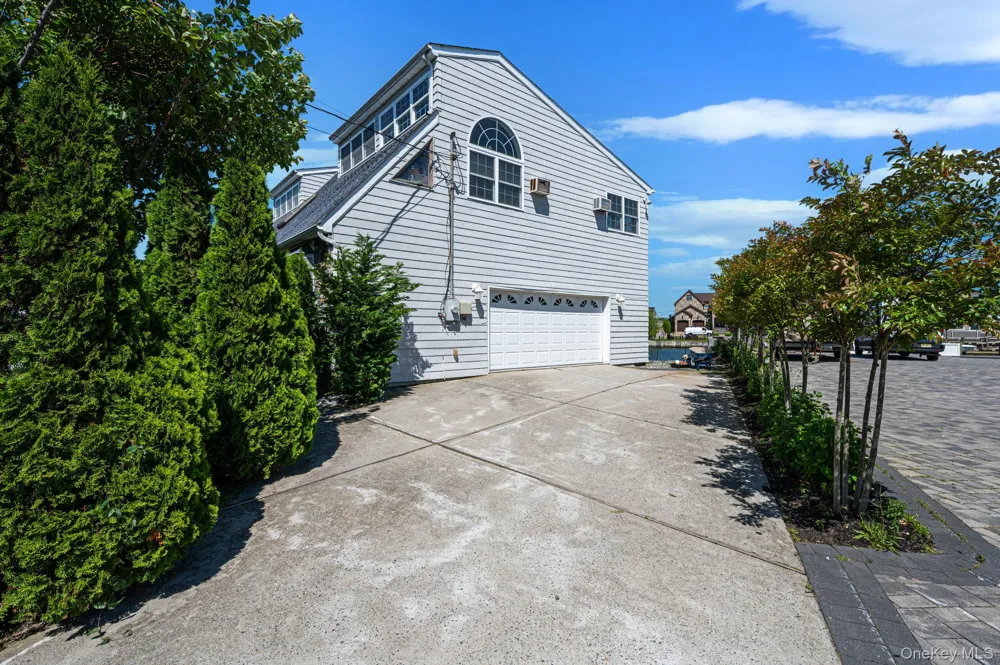7 Forest Avenue Massapequa, NY 11758