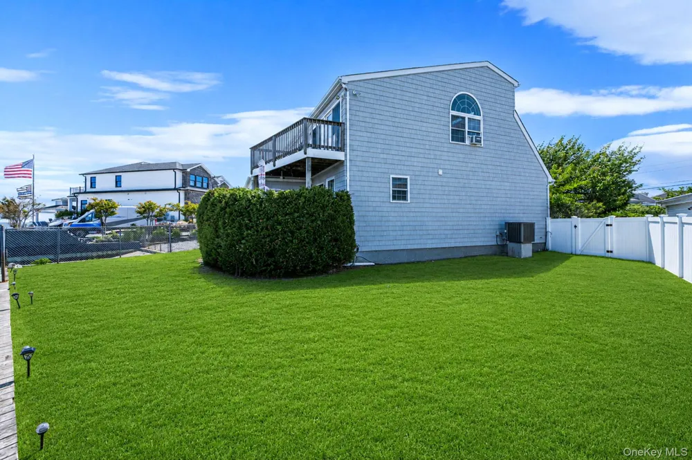 7 Forest Avenue Massapequa, NY 11758