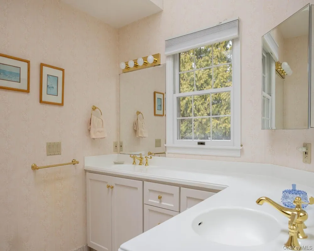 69 Oneck Road Westhampton Beach, NY 11978