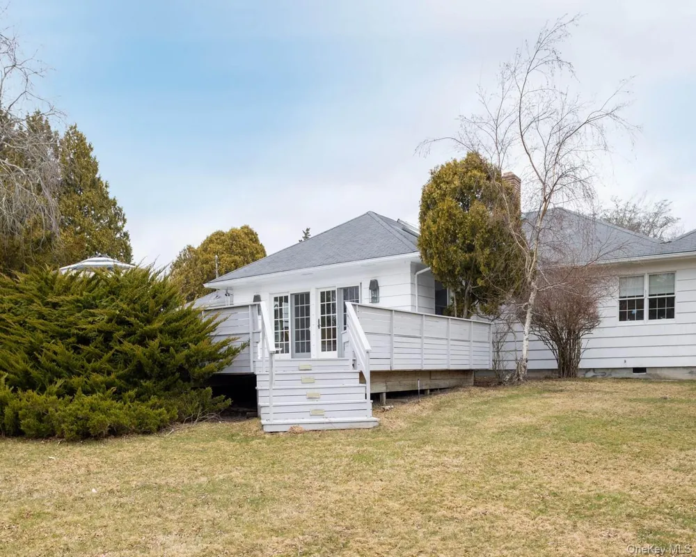 69 Oneck Road Westhampton Beach, NY 11978