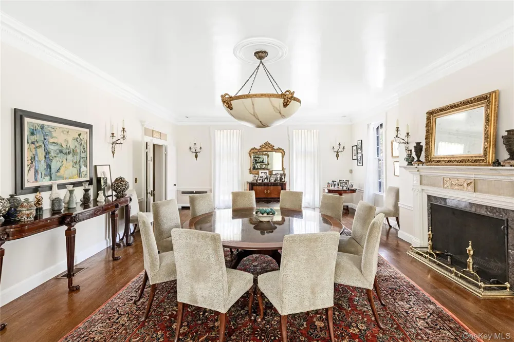 52 Piping Rock Road Locust Valley, NY 11560