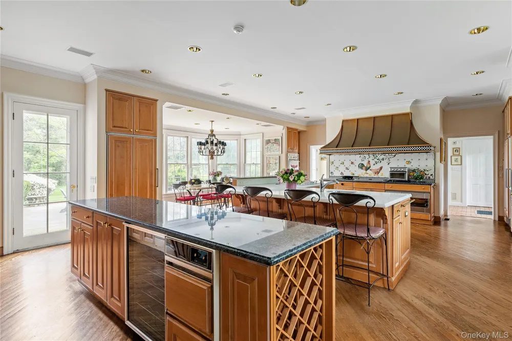52 Piping Rock Road Locust Valley, NY 11560