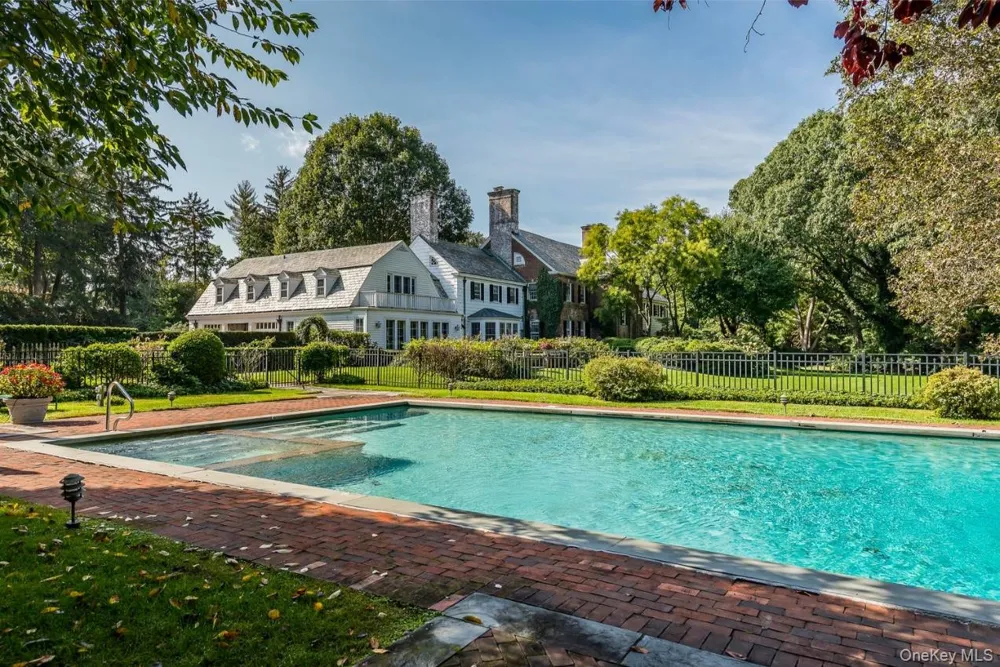 52 Piping Rock Road Locust Valley, NY 11560