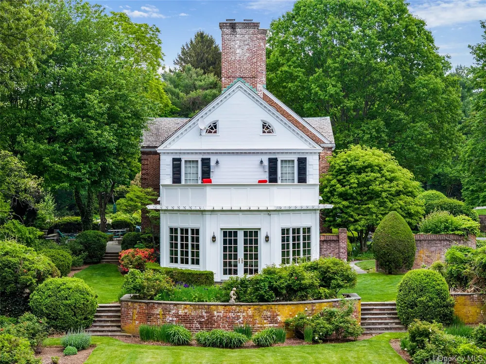 52 Piping Rock Road Locust Valley, NY 11560