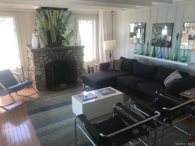 209 Bayview Walk Cherry Grove, NY 11782