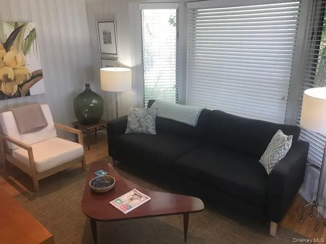 209 Bayview Walk Cherry Grove, NY 11782