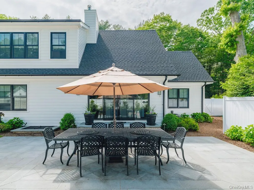 4525 S Harbor Road Southold, NY 11971