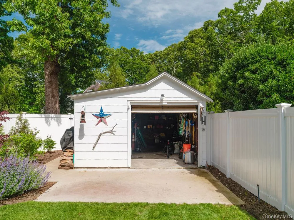 4525 S Harbor Road Southold, NY 11971