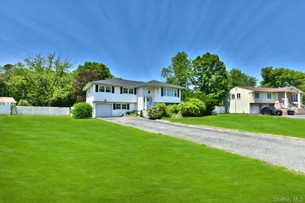 44 Peppermint Road Commack, NY 11725
