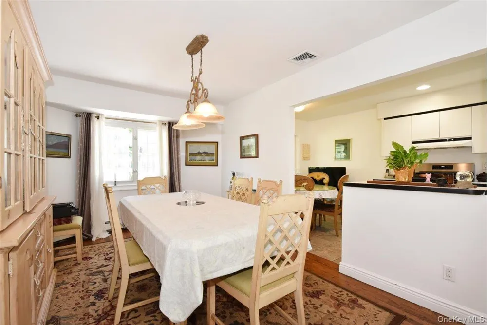 44 Peppermint Road Commack, NY 11725