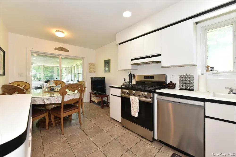 44 Peppermint Road Commack, NY 11725