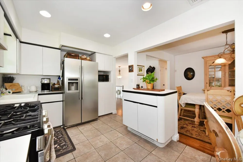 44 Peppermint Road Commack, NY 11725