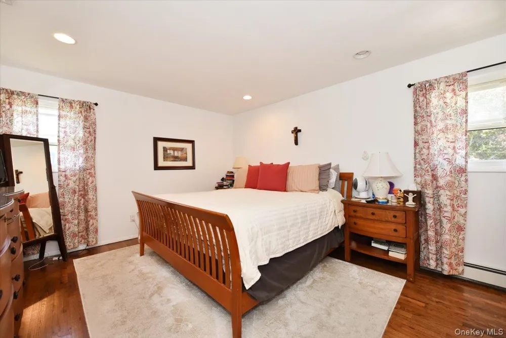 44 Peppermint Road Commack, NY 11725