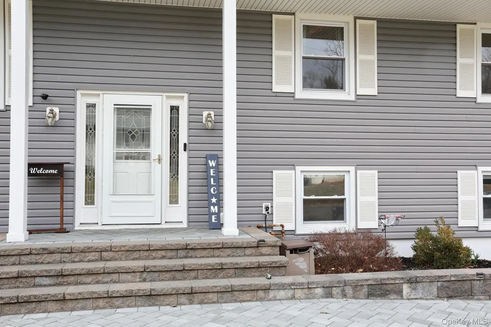 6 Hemlock Lane Thiells, NY 10984