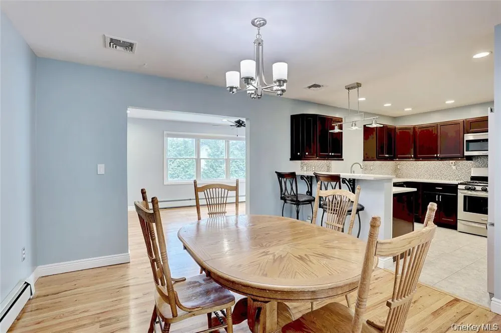 6 Hemlock Lane Thiells, NY 10984