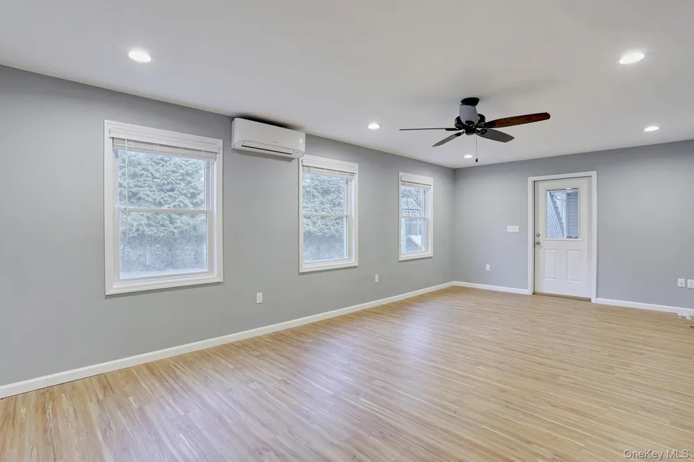 6 Hemlock Lane Thiells, NY 10984