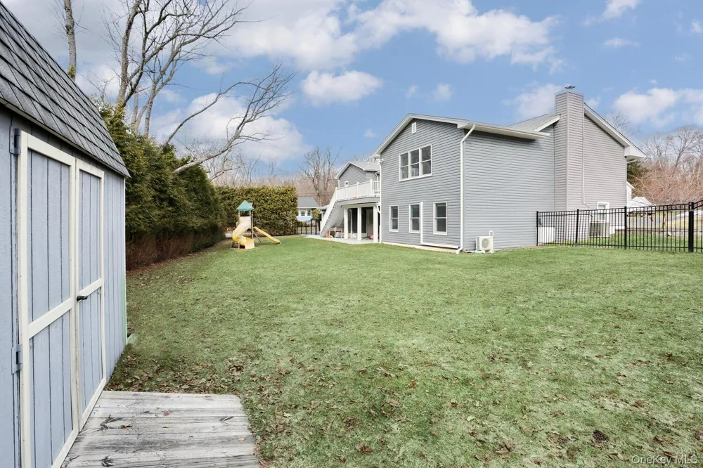 6 Hemlock Lane Thiells, NY 10984