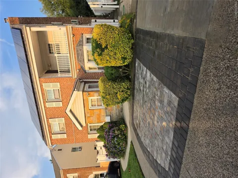 8339 252nd Street