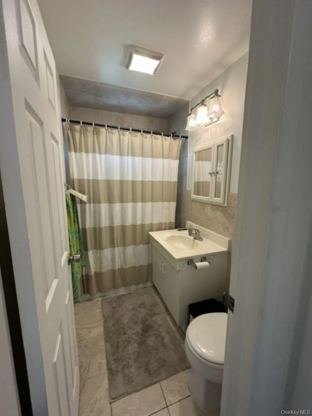 3 Windmill Lane Hampton Bays, NY 11946