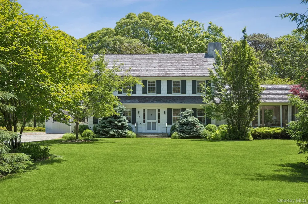 18 Jagger Lane Westhampton, NY 11977