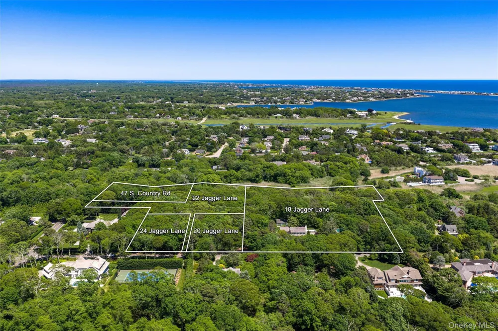 18 Jagger Lane Westhampton, NY 11977